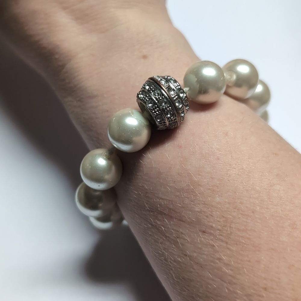 483 Chunky Faux Pearl and Silver Pave Clasp Beaded Cuff Bracelet